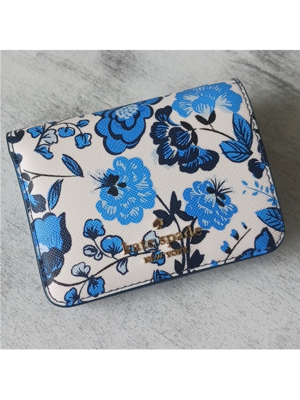 Kate Spade Madison Vase Floral Printed Med Blue White Leather Wallet